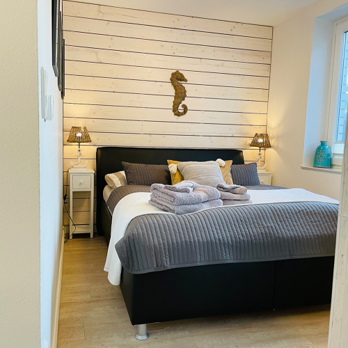 Blick vom Flur ins Schlafzimmer