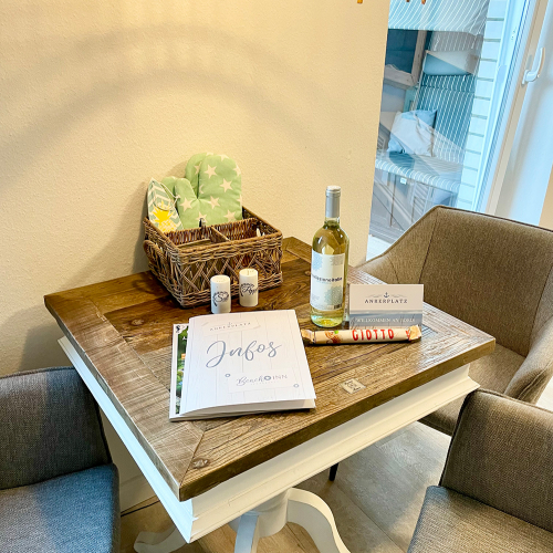 Esstisch mit Stühlen